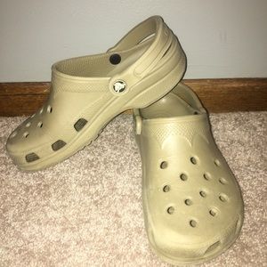classic crocs